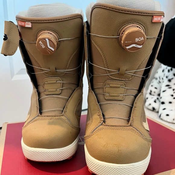 Vans Encore Pro Women’s Snowboarding Boots - Picture 3 of 9